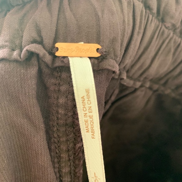 Free people corduroy pants. Plum coloured size large. NWT. - Picture 4 of 7